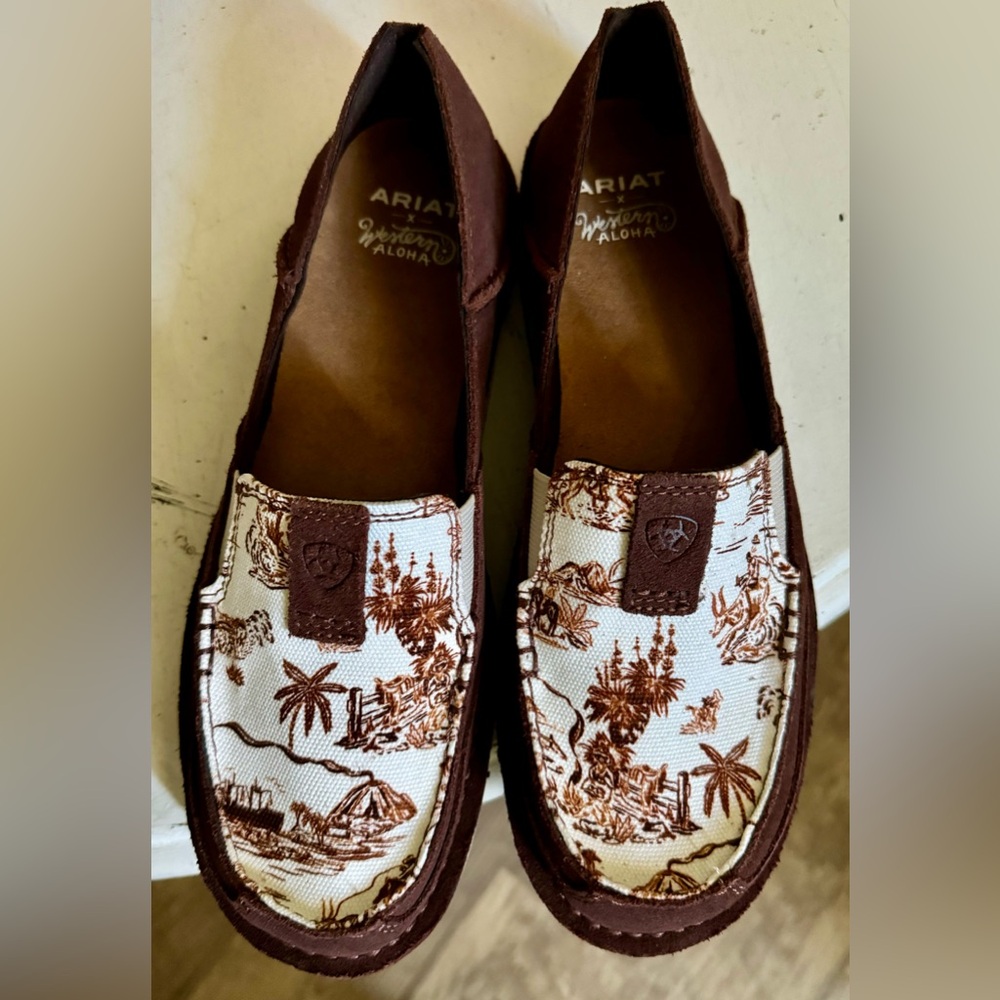 Ariat Women’s Cruisers Rusted/Paniolo Print Size 9.5 Brand New